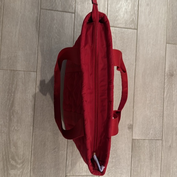 Brand New Victorias Secret Heart Puffer Tote for Valentine’s Day! - Picture 5 of 6